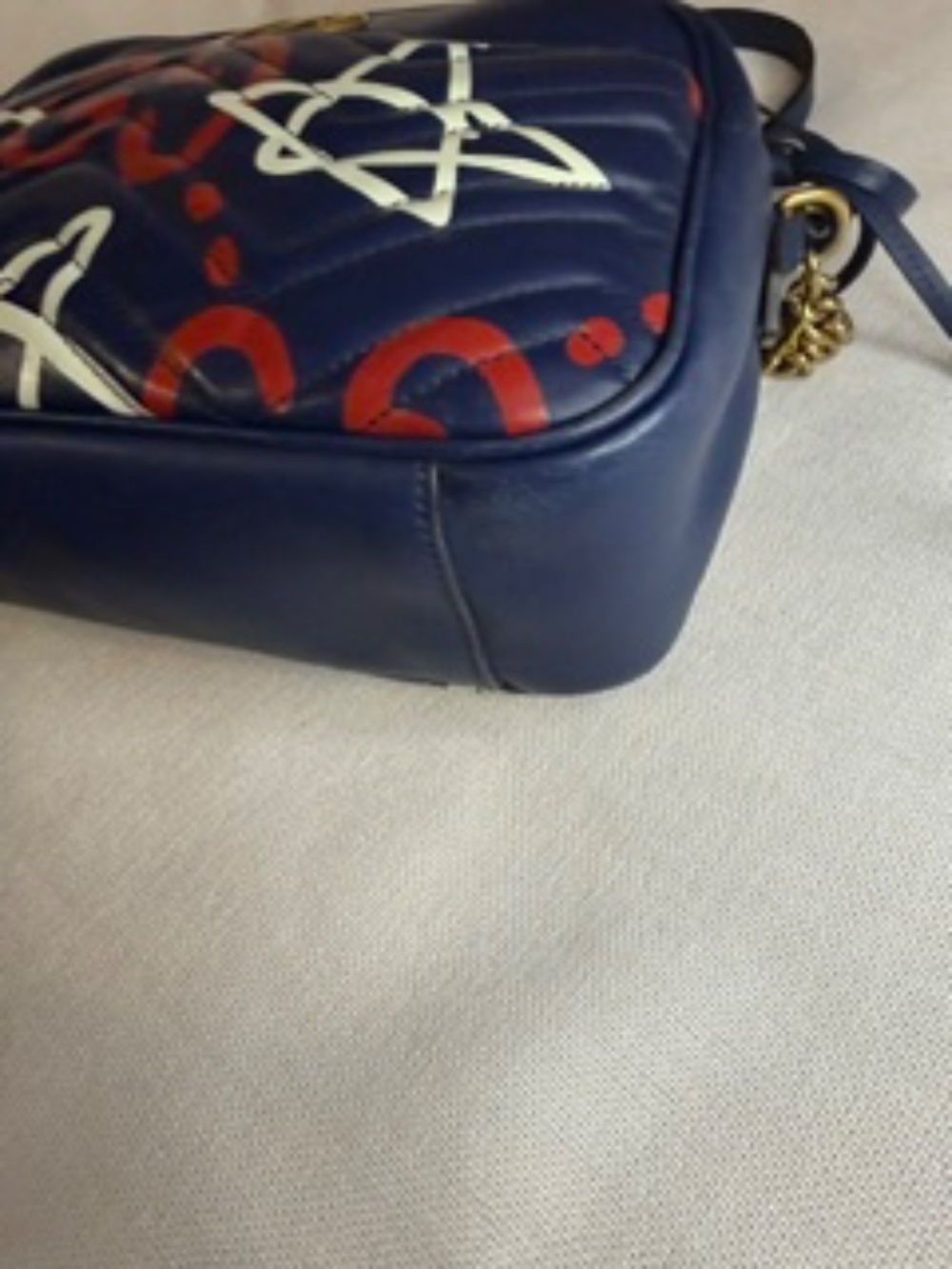 Gucci GG Marmont Ghost Camera Bag - Picture 3 of 10